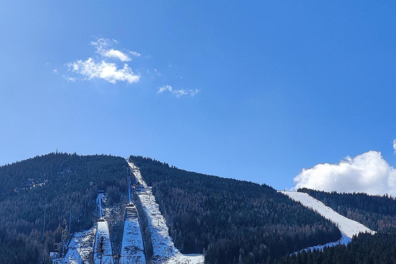 Enjoyharrachov - Atraktivni Slunne Studio Certovka V Centru Harrachova S Garazovym Parkovanim, Wifi-Wlan, Sat, Herni Konzoli, Netflix Zdarma A Nejkrasnejsim Vyhledem Na Certovu Horu S Arealem Skokanskych Mustku A Sjezdovku Екстериор снимка